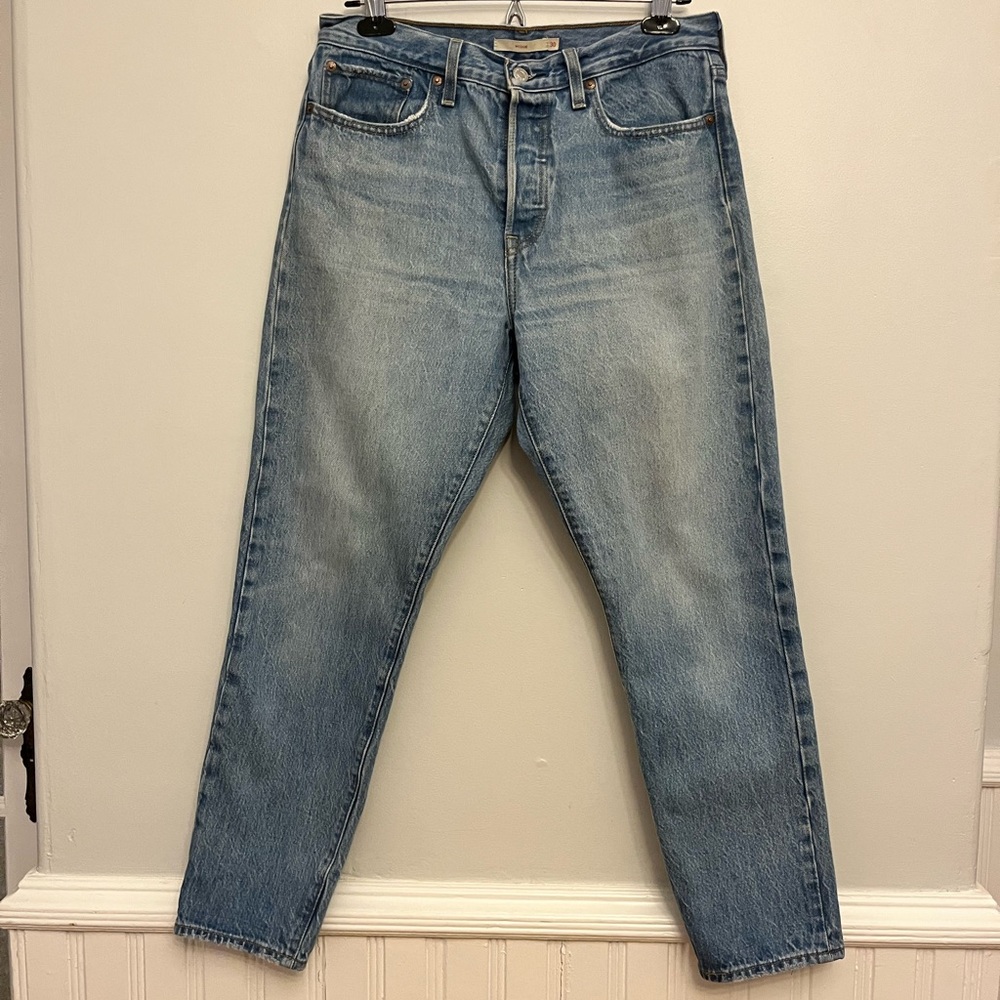 Levi’s Women’s Wedgie Icon Fit Ankle Jeans, Size 30